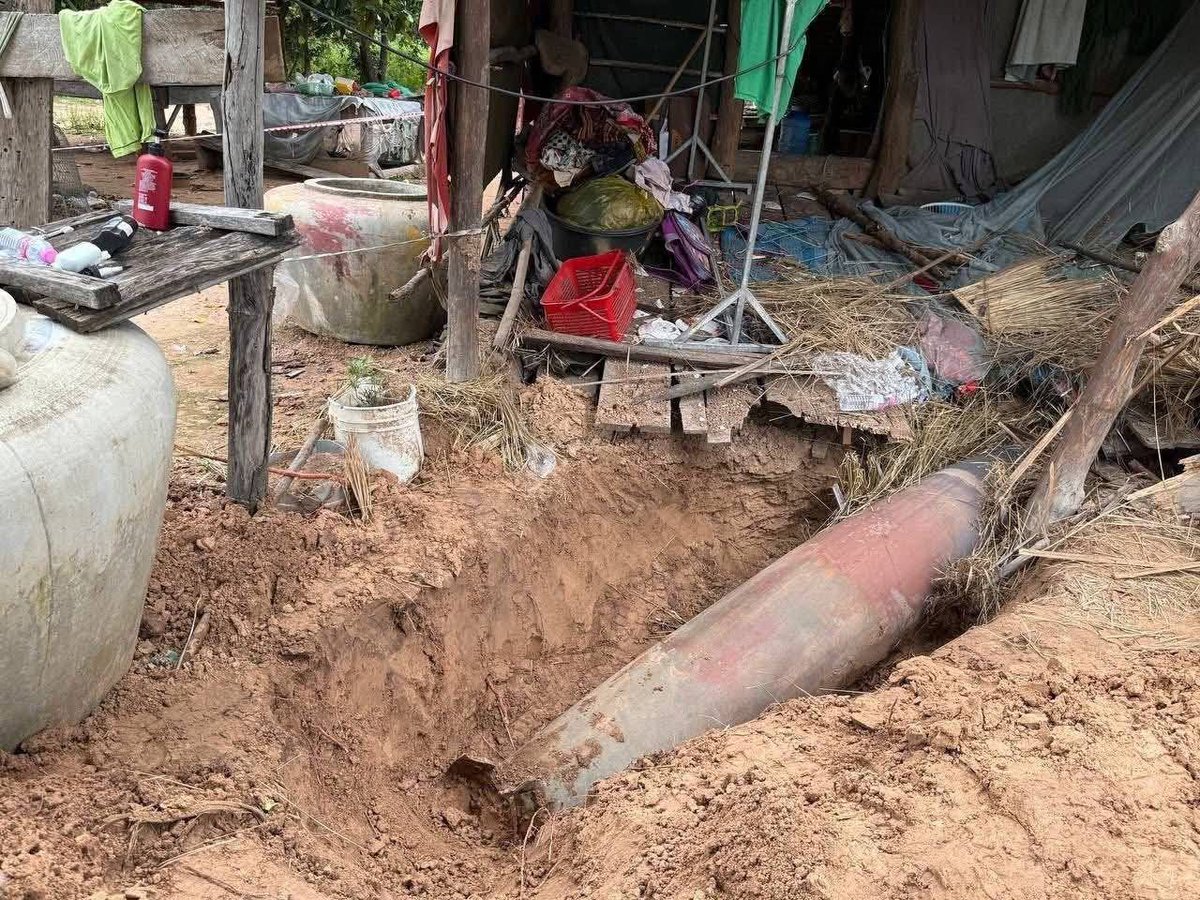 CambodiaTrend's tweet image. ឧត្តរមានជ័យ ៖ គ្រាប់ប្រភេទMK84 ជាគ្រាប់បែកដែលមានអនុភាពខ្លាំង ទម្លាក់តាមយន្តហោះF16 ដែលកងទ័ពសៀម ប្រើទម្លាក់ មកលើទឹកដីកម្ពុជា…