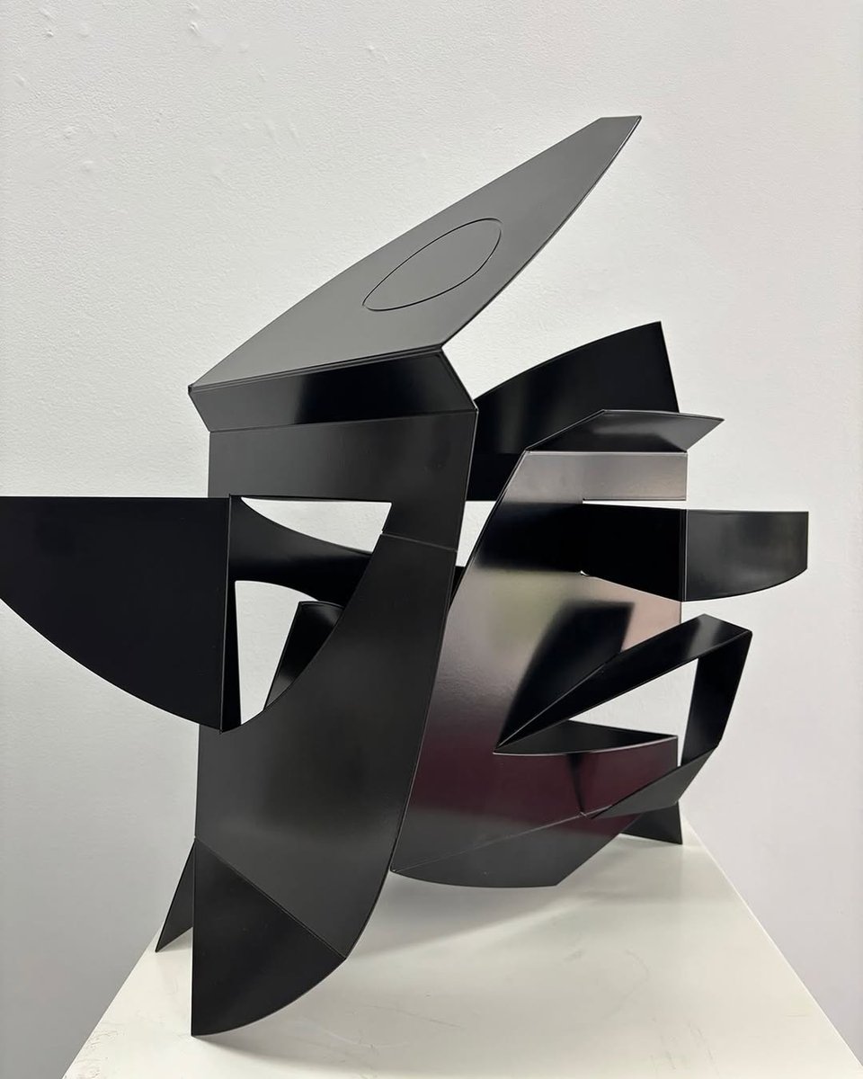 midtownHOU's tweet photo. 📍 Midtown’s art gem: Gallery Sonja Roesch
 2309 Caroline St. | Open Wed–Sat, 1–5 p.m.
Minimalist. Conceptual. Internationally curated.
 Experience contemporary art that invites reflection.
 📷 credit:  @gallery_sonja_roesch
 #MidtownHOU #HoustonArt #GallerySonjaRoesch https://t.co/aKIFV4QPLu