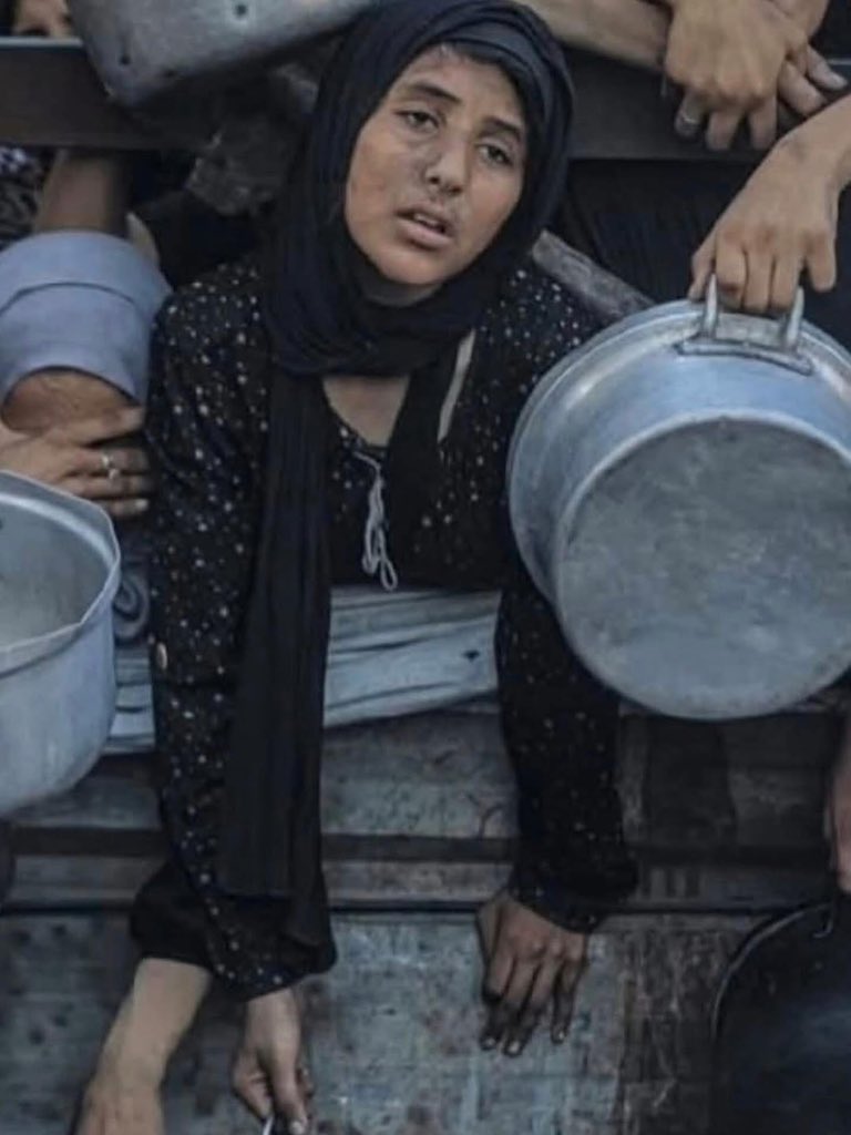 We don't have food 💔
If you see this picture, reply with 🍉🇵🇸