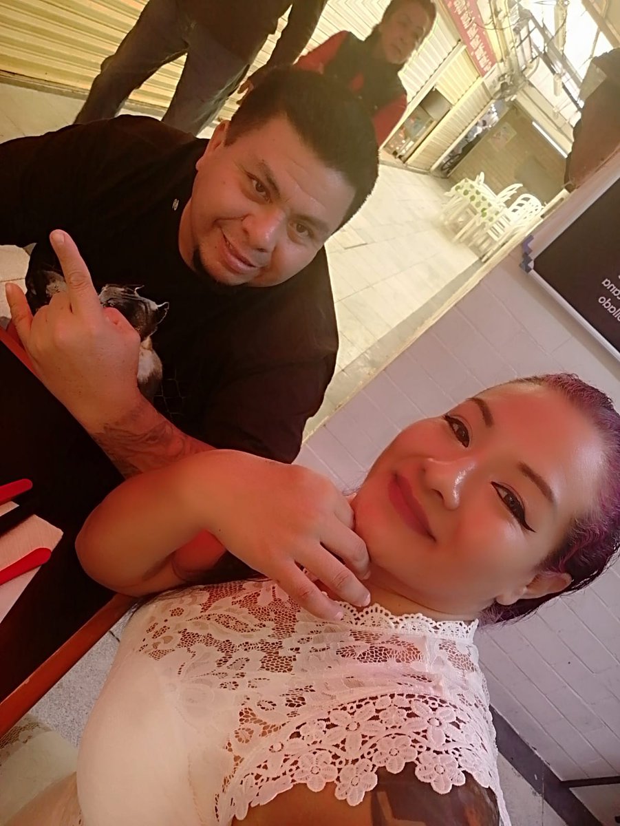 "La vida se disfruta más cuando se comparte con quien te hace reír, te entiende y te acompaña en cada locura. Él es mi compañero y cómplice de muchas aventuras... y todavía faltan muchas más por vivir."