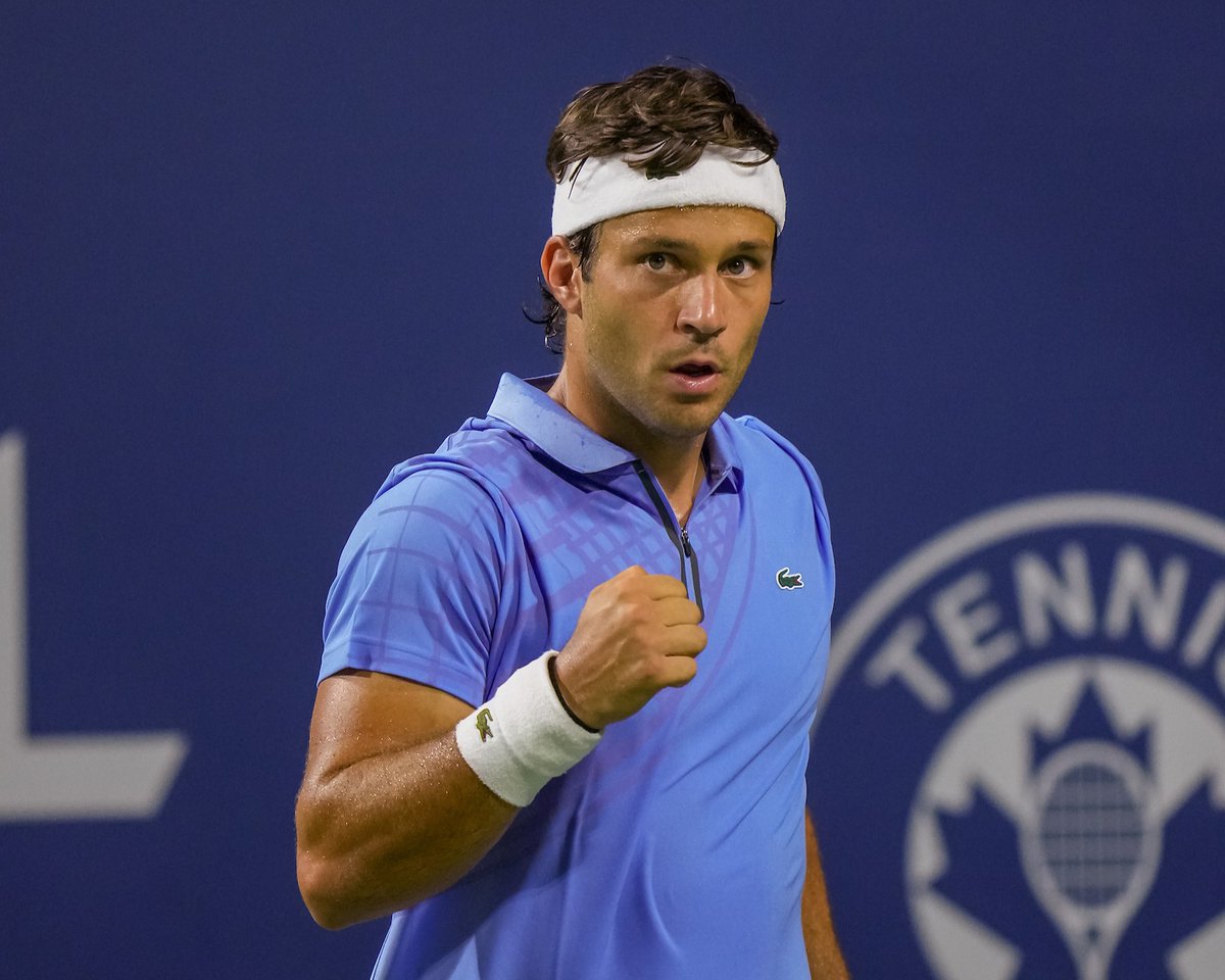National Bank Open (@nbotoronto) on Twitter photo Alexis Galarneau's win on Monday night was a long time coming 😮💨
The Lavalois had come close, painfully close, before. And when Rinderknech's forehand hit the net, relief was the overwhelming emotion 😅
<a href="/ArashMadani/">Arash Madani</a> explains ➡️ bit.ly/45avslT Alexis Galarneau's win on Monday night was a long time coming 😮💨
The Lavalois had come close, painfully close, before. And when Rinderknech's forehand hit the net, relief was the overwhelming emotion 😅
<a href="/ArashMadani/">Arash Madani</a> explains ➡️ bit.ly/45avslT