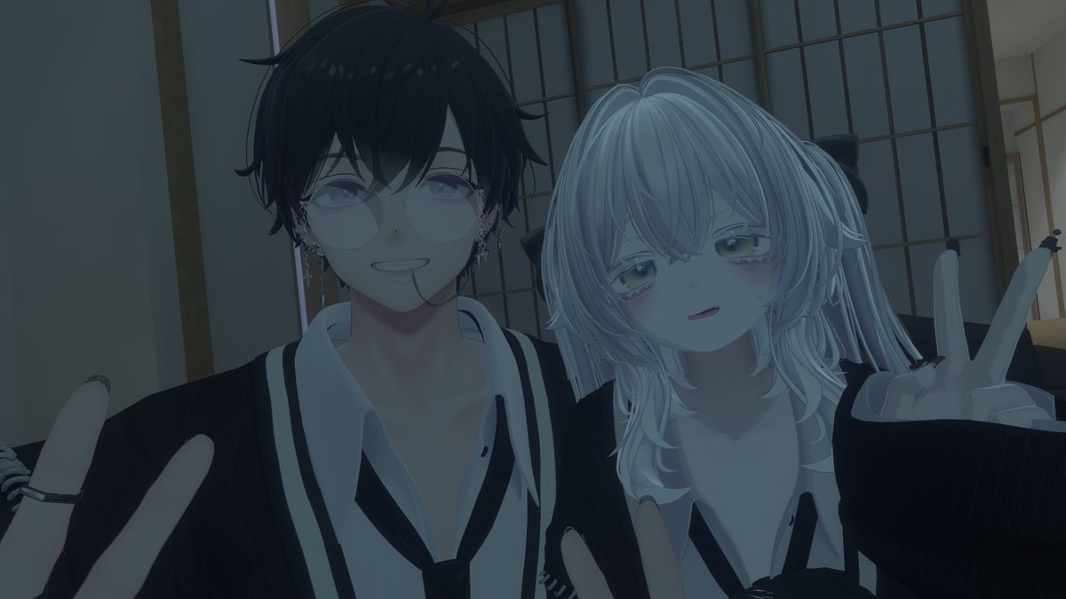 最高に顔がいい男にお洋服奢って、お揃いしてもらった
顔がいいですね～～、ピアスもかっこいいし改変上手