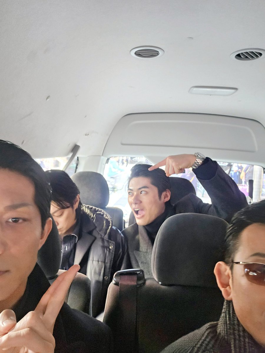 ４人中３人が顔半分！インカメラムズすぎ！！笑

『日本統一 東京編』第５話🗾このあと２５時から！是非に(^^)

#日本統一
#テレビ東京