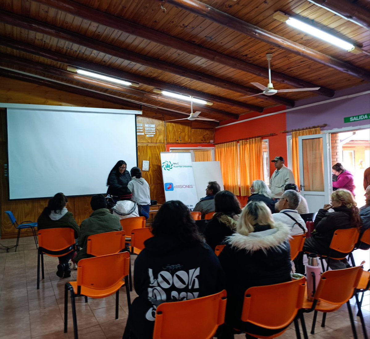 Operativo "estamos con vos"

El día viernes 27 de Junio el IMaC estuvo pesente en el operativo "estamos con vos" organizando por Gobernación y el Instituto Provincial de Lotería y Casinos (IPLyC), que en esta oportunidad se realizó en el CIC de Capiovi.