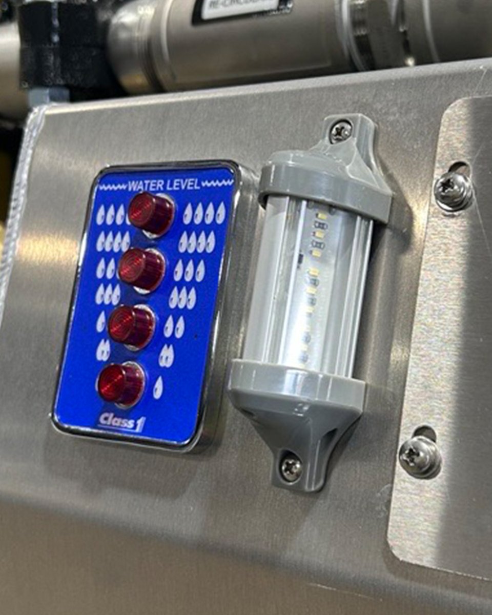 4.4" undercarriage surface mount LED light. 180 lumens, durable polycarbonate lens, easy install.
maxxima.com/pc_product_det…