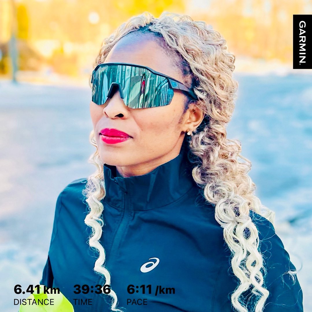 CarolinePule's tweet image. #RunWithCP🏃‍♀️6.4km/4 miles leg-loosener run!❤️😎 Easy, short and relaxing run. For the love running.🙏😇✨

.
.
#passionaterunber #fitness #fitnessmotivation #training #americanrunners #discipline