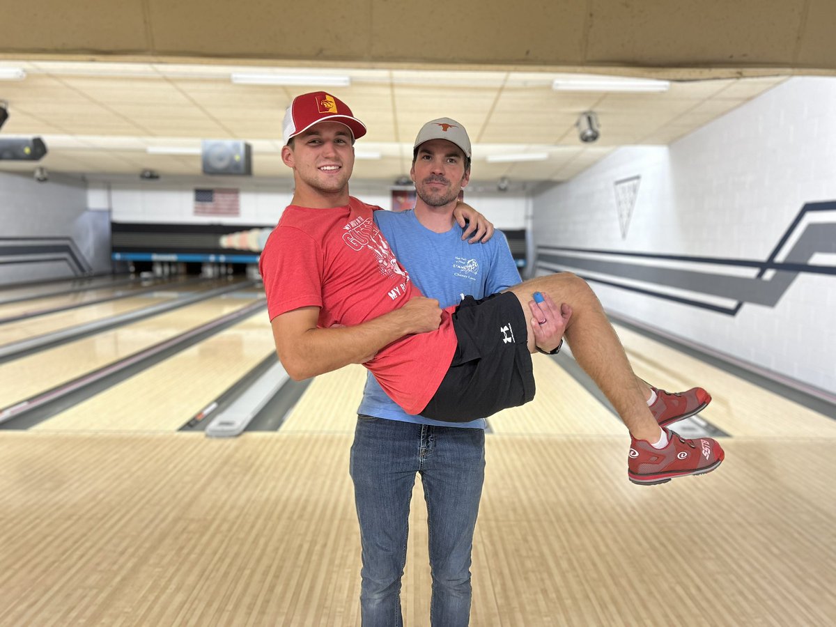 D'mario's Pizza (@dmariospizza) on Twitter photo Congrats to our summer league champions, <a href="/CameronEastman4/">Cameron Eastman</a> and <a href="/OlthoffJody/">Jody Olthoff</a>! Cameron was the high average and carried Jody all year so Jody carried him for the picture! Congrats to our summer league champions, <a href="/CameronEastman4/">Cameron Eastman</a> and <a href="/OlthoffJody/">Jody Olthoff</a>! Cameron was the high average and carried Jody all year so Jody carried him for the picture!