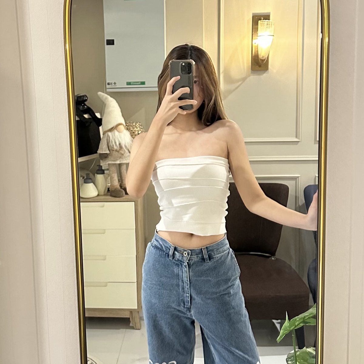 จะเชียร์เกาะอกรุ่นนี้ใส่คู่กับกางเกงยีนส์ เกาะอกสีขาวทรงสวยถูกต้อง ใส่แล้วผอม สวยมาก! ผ้าดี ดีเทลน่ารัก รุ่นนี้มีหลายสีให้เลือกคับ