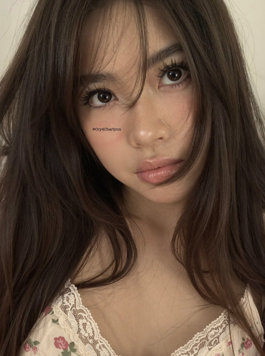 Sie ist ne 10 nennt dich Hund, schlägt dir ins Gesicht und spuckt dich an. 🙊🩷