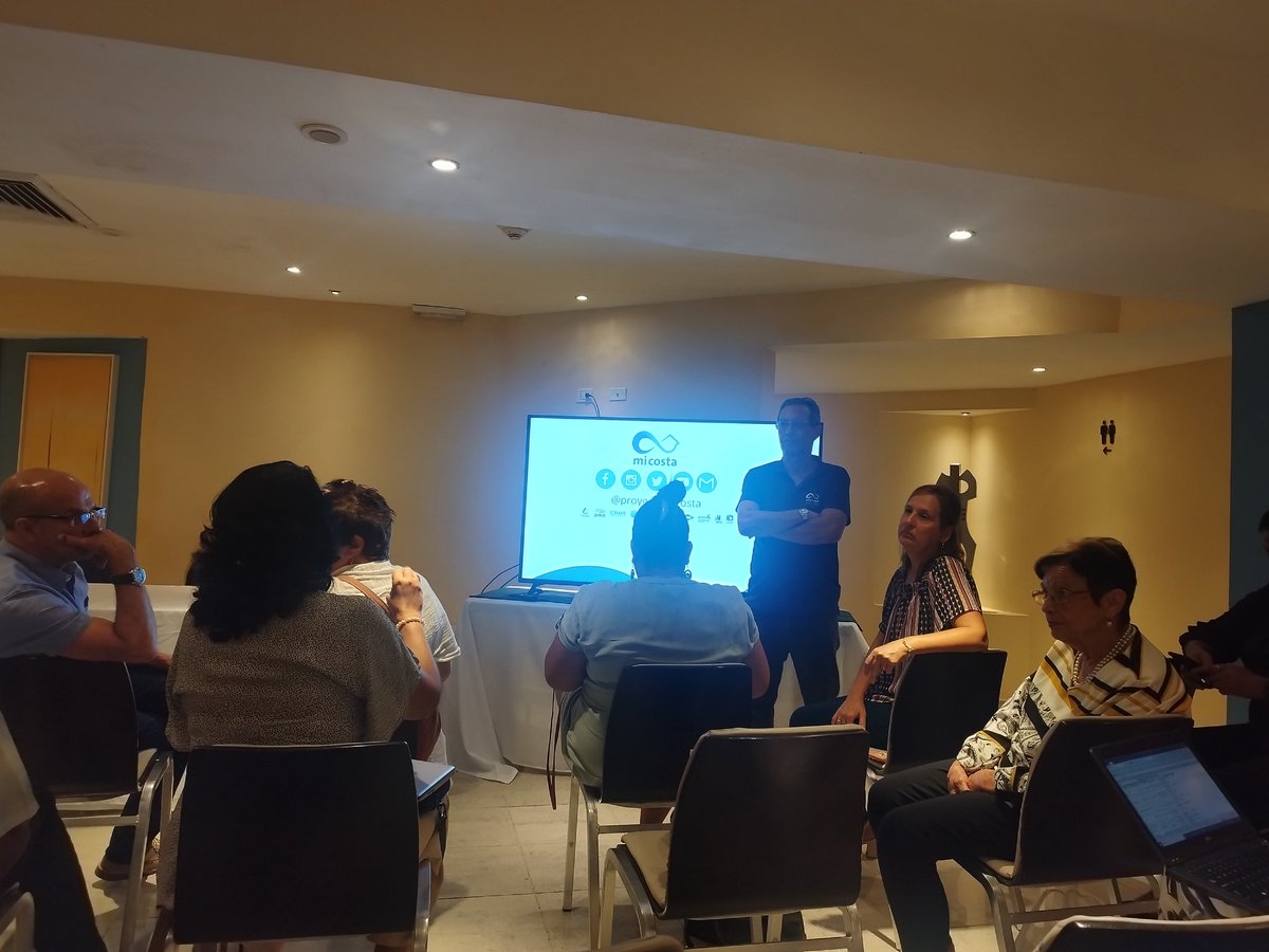 Martha Uratsuka (@uratsukamartha) on Twitter photo Se presenta por el Director de <a href="/ICIMAR_Cuba/">ICIMAR</a>, Roberto Nuñez, la actualización de las actividades y objetivos cumplidos al medio término del <a href="/proyectomicosta/">ProyectoMiCosta</a> ante los delegados del <a href="/citmacuba/">Ministerio de Ciencia, Tecnología y Medio Ambiente</a> que nos aportan conocimiento y experiencia en sus provincias de intervención.
<a href="/AMA_CUBA/">AMACuba</a> Se presenta por el Director de <a href="/ICIMAR_Cuba/">ICIMAR</a>, Roberto Nuñez, la actualización de las actividades y objetivos cumplidos al medio término del <a href="/proyectomicosta/">ProyectoMiCosta</a> ante los delegados del <a href="/citmacuba/">Ministerio de Ciencia, Tecnología y Medio Ambiente</a> que nos aportan conocimiento y experiencia en sus provincias de intervención.
<a href="/AMA_CUBA/">AMACuba</a>