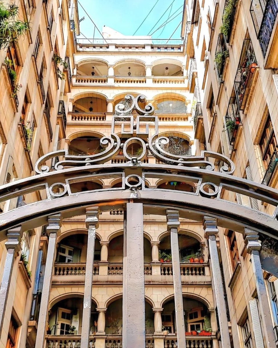 Jorge Ferrari ® (@ferraribsas) on Twitter photo <a href="/CorralonC/">Corralón Ciudadela</a> PabIo, te vas a fundir sacando fotos loco, Iaburá ¿Lente? ¿Hierro del 8? Qué edificio del carajo. <a href="/CorralonC/">Corralón Ciudadela</a> PabIo, te vas a fundir sacando fotos loco, Iaburá ¿Lente? ¿Hierro del 8? Qué edificio del carajo.