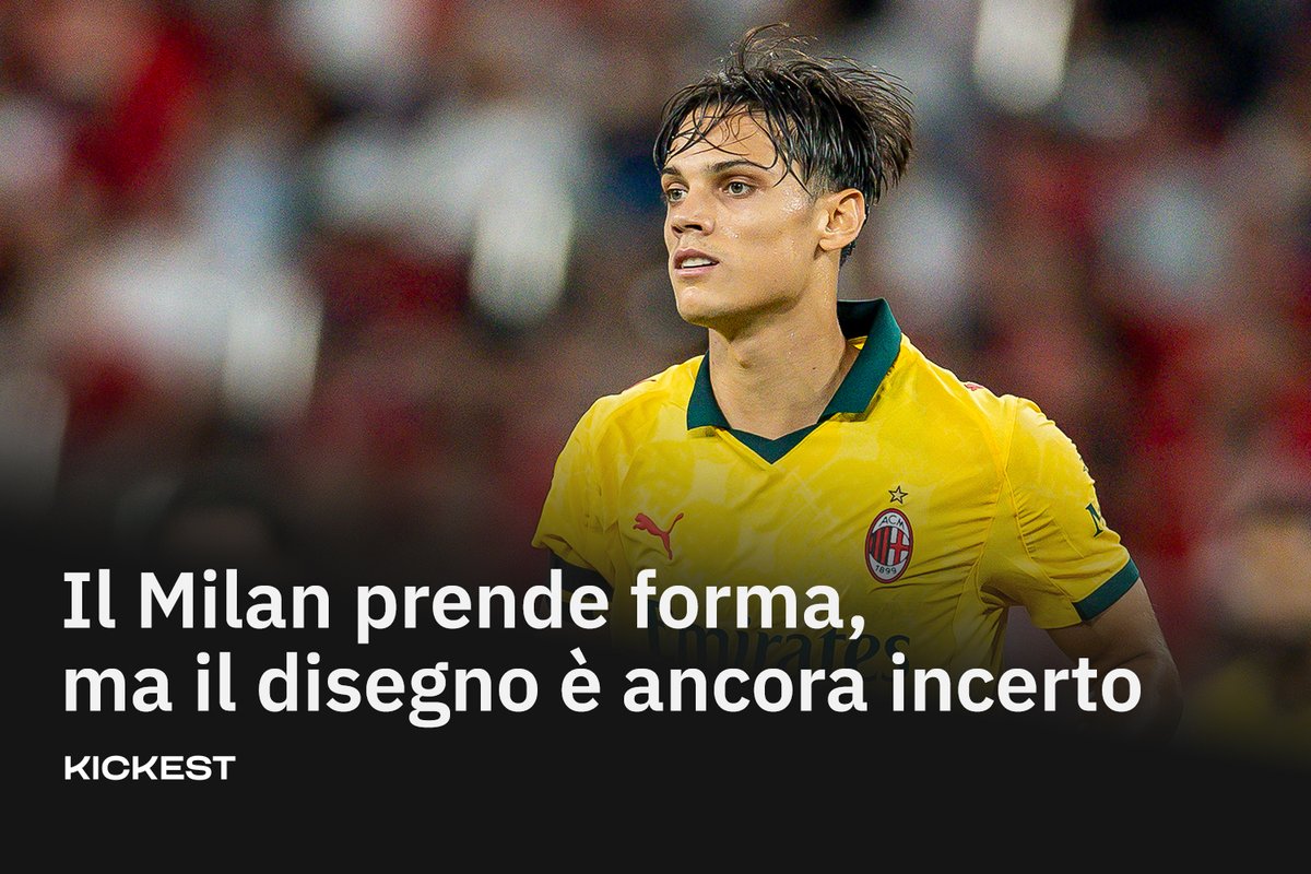 Kickest_it's tweet photo. Nelle prime due uscite amichevoli, il Milan ha schierato una difesa a 5 con Tomori, Thiaw e Pavlović centrali. Scelta che, per caratteristiche degli interpreti, sembra logica, se non quasi obbligata, e potrebbe quindi essere definitiva. Il quinto di destra è la posizione cucita su misura per Saelemaekers; lo stesso Estupiñán, nonostante al Brighton giocasse in una difesa a 4, ha una predilezione maggiormente offensiva. Fino a qui tutto bene. 

Restano 5 ruoli da coprire tra centrocampo e attacco. Dando per scontate le titolarità di Leão e Pulisic – i veri goal contributor della scorsa stagione – scendiamo a 3. Ed ecco che iniziano i “problemi”.

[...] Il centrocampo è il nodo più intricato. Che gli interpreti siano due o tre, ad oggi, Allegri si trova a disposizione un organico piuttosto ampio: Modrić, Loftus- Cheek, Fofana, Ricci, Musah, Bondo – senza considerare i probabili uscenti Bennacer e Adli. È naturale quindi chiedersi perché la voce più insistente del mercato rossonero giri intorno a un altro centrocampista – Jashari – dal costo, per giunta, piuttosto alto. 

Quindi, ricapitolando: il Milan, al momento, è obbligato a puntare sulla difesa a tre per l’assenza di terzini di ruolo e di un vero leader del posizionamento difensivo. Davanti, o si rinuncia al tridente pesante o alla potenziale redemption season di Loftus-Cheek – che ha quelle caratteristiche fisiche da box-to-box adatte al gioco di Allegri e che, se vogliamo, ricordano un po’ quelle del pupillo Rabiot (16 gol e 10 assist nelle 3 stagioni con Max). La stagione è lunga ed è buona cosa avere a disposizione una rosa ampia e versatile. Ma, per ora, non è facile intuire come sarà composta.