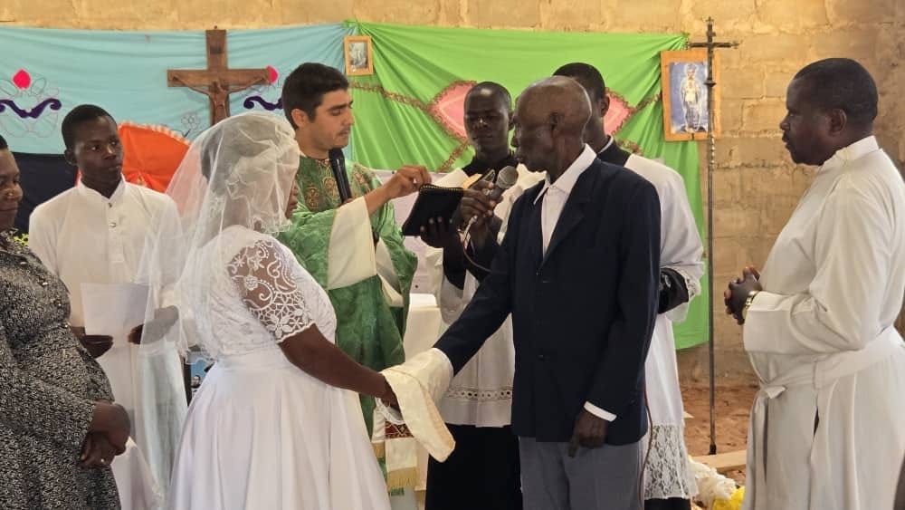 ¿CÓMO SON NUESTRAS PREDICACIONES? - P. DIEGO CANO
vozcatolica.com/diego-cano/com…

«Los otros días pensaba en contarles un poco cómo son nuestras predicaciones por estas partes, pues tiene sus características particulares, que pienso que puede ser interesante, y a la vez ser formativo