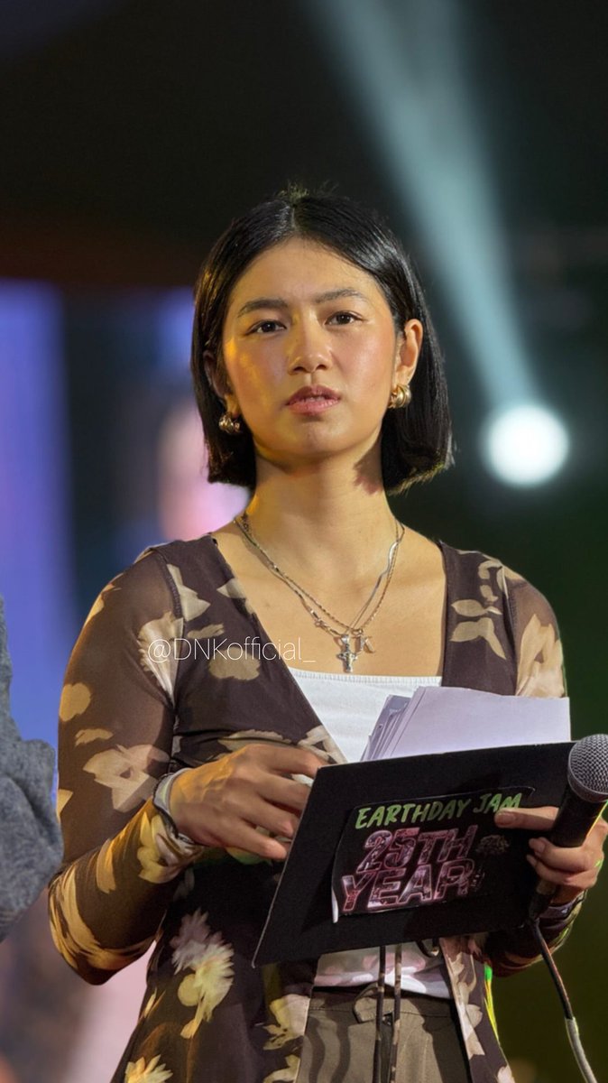 DNKofficial_'s tweet photo. mic check, planet check 🌎✔️

Kaori Oinuma is in the house as Earth Day Jam 2025’s host! 💚

@kaori_oinuma | #KaoriOinuma https://t.co/AG1ftR63lz
