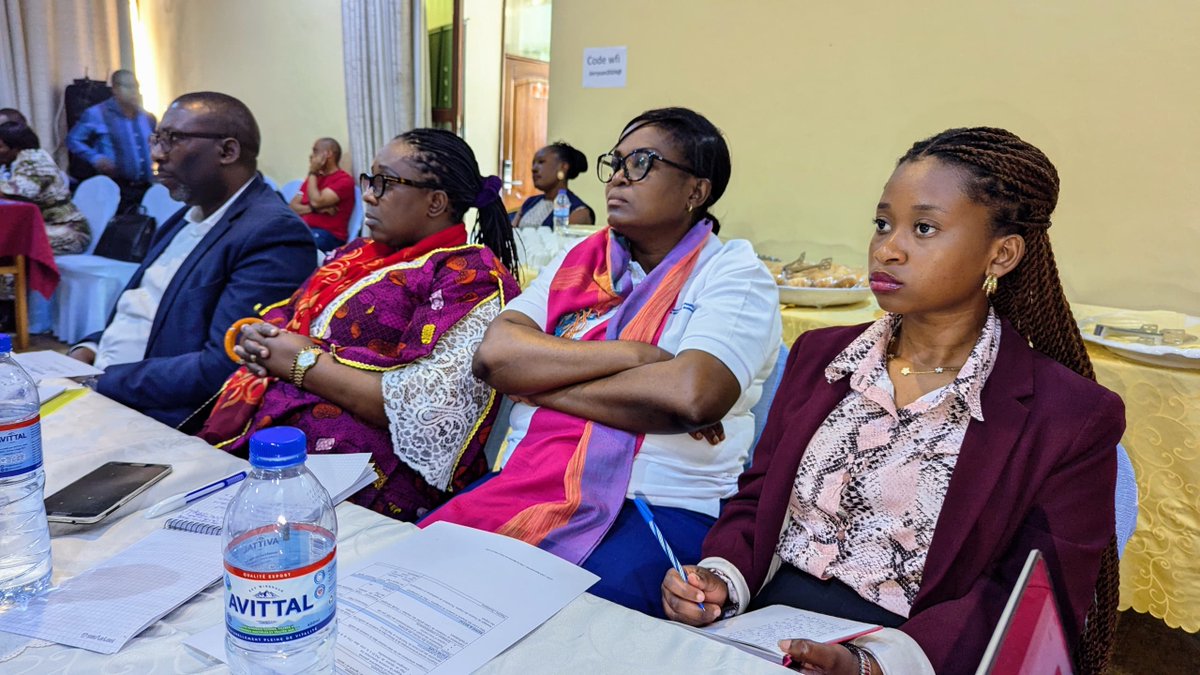PNUDRDC's tweet photo. Lancement à Goma d'un premier lot des projets dans le cadre de la mise en œuvre du plan de réponse à la crise à l’Est de la RDC en faveur des communautés affectées par le conflit. Une initiative d’un vaste programme de relèvement précoce et résilience communautaire financé par plusieurs bailleurs dont @PNUDRDC ,@SwedeninDRCongo , le gouvernement Coréen , @UKinDRC  (FCDO) et le @FonarevRDC  pour une durée de 6 mois. D’un coût de 25 millions $ dont 15 millions déjà mobilisés, le Plan de Crise couvre 4 domaines d’intervention à savoir : des Activités génératrices des revenus, des abris et infrastructures, la Cohésion sociale, la Protection et la lutte contre les VBG. Cette première phase du plan sera mise en œuvre par 13 organisations de la société civile dont 9 du Nord et 4 Sud-Kivu.