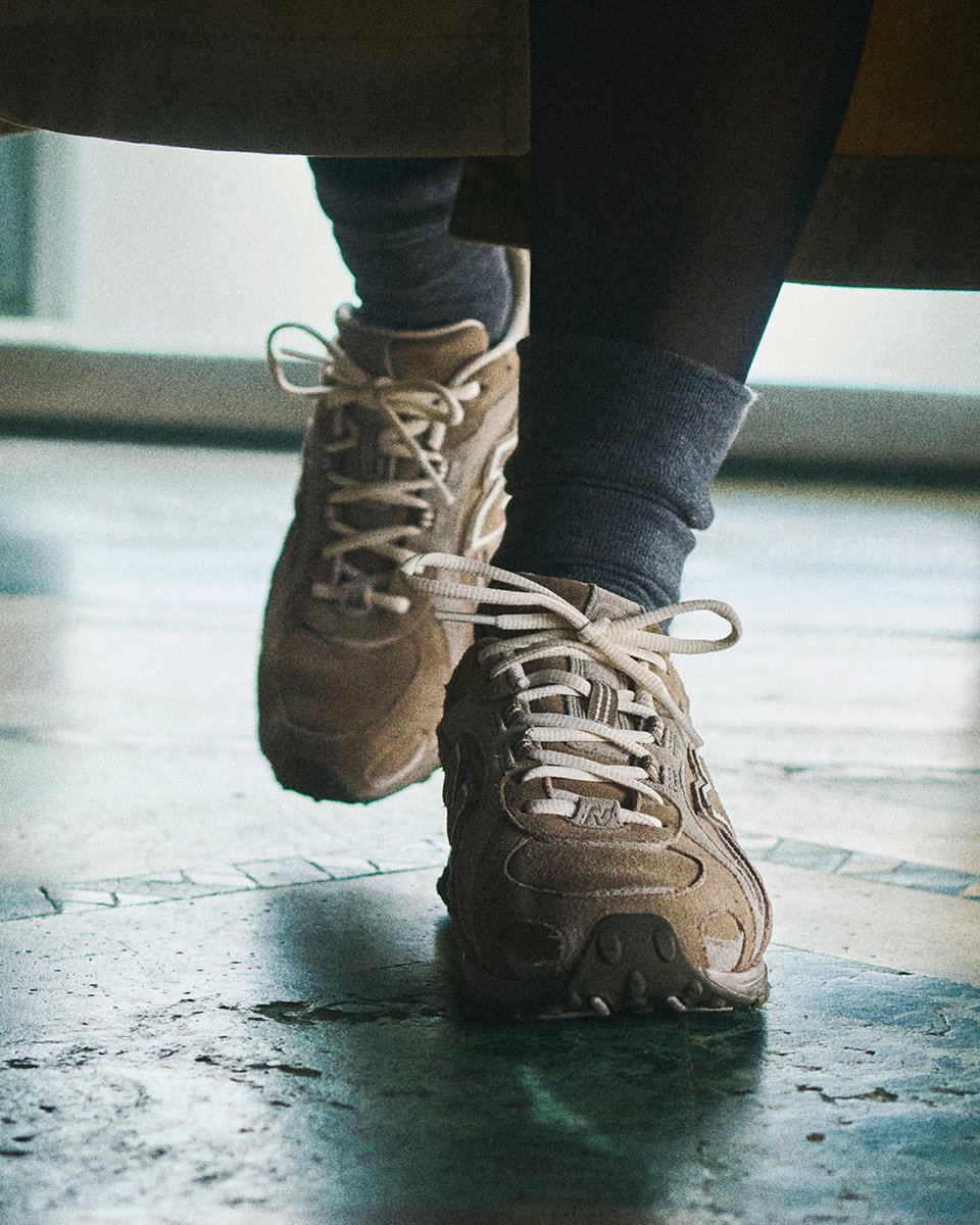 RosaliaInfo_ES's tweet image. Rosalía ha agotado sus New Balance 204L en Europa, Asia, Oceanía y Estados Unidos en menos de 15 minutos.