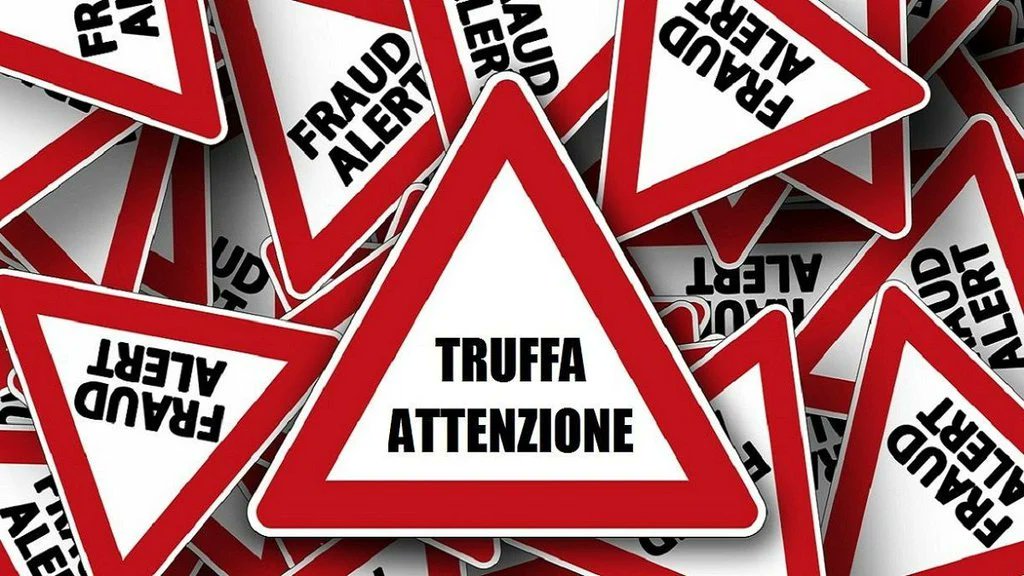 fleetime.it/.../truffa-aut… Cresce la #frode online nel commercio di veicoli <a href="/Audi/">Audi USA</a> di seconda mano: prezzi troppo belli per essere veri, cataloghi falsi e persino dipendenti inesistenti ingannano gli acquirenti. Audi raccomanda massima prudenza e denuncia le frodi.