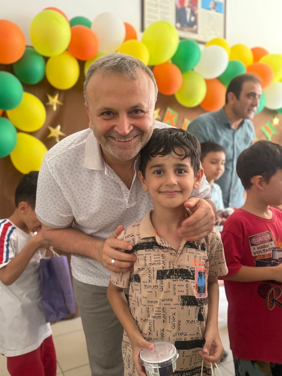 Mustafa Yalçınkaya 🇹🇷 (@mustafay_k) on Twitter photo 📍Adile Mermerci Anadolu Lisesi
İl Başkan Yardımcımız Mehmet Şahin ile Tügva Zeytinburnu Yaz okulundaki öğrencilerimizle eğlenceli vakit geçirdik.
<a href="/mehmetsahinbsk/">Mehmet Şahin</a>
<a href="/serdaryasartr/">Serdar YAŞAR</a> 📍Adile Mermerci Anadolu Lisesi
İl Başkan Yardımcımız Mehmet Şahin ile Tügva Zeytinburnu Yaz okulundaki öğrencilerimizle eğlenceli vakit geçirdik.
<a href="/mehmetsahinbsk/">Mehmet Şahin</a>
<a href="/serdaryasartr/">Serdar YAŞAR</a>