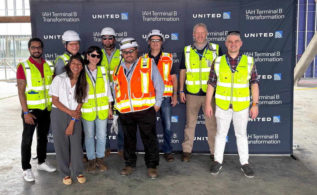 StructureToneSW's tweet image. There’s something taking flight at IAH—and it’s not just the planes. The Terminal B North Club has topped out! Our #Houston team is mobilizing to bring the 50,000 SF interior to life for future travelers. #ToppingOut #UnitedAirlines #AviationConstruction #STSW