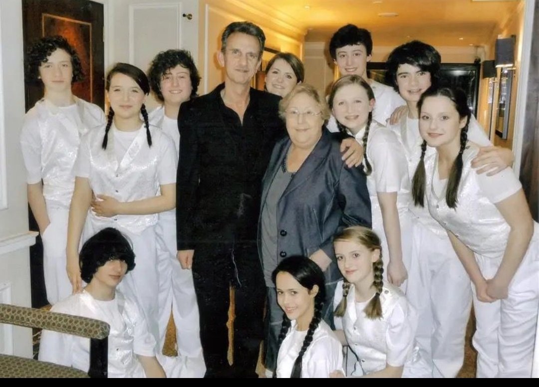 NWLondonHammer's tweet photo. So sad to hear of the passing of #sylviayoung She gave so many children the gift of training and opportunities in drama, song & dance - including my son Alex, so they could persue a career in the performing arts.
#AmyW @RitaOra, @TomFletcher, @DUALIPA just a few of her pupils.
Her legacy lives on in all of them. #rip @SylviaYoungAlum @SYoungAgency