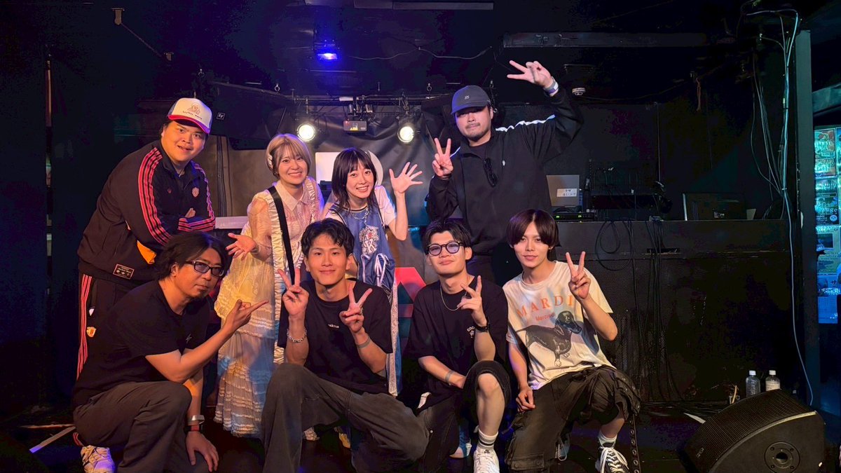 BUG SHOES tweet media