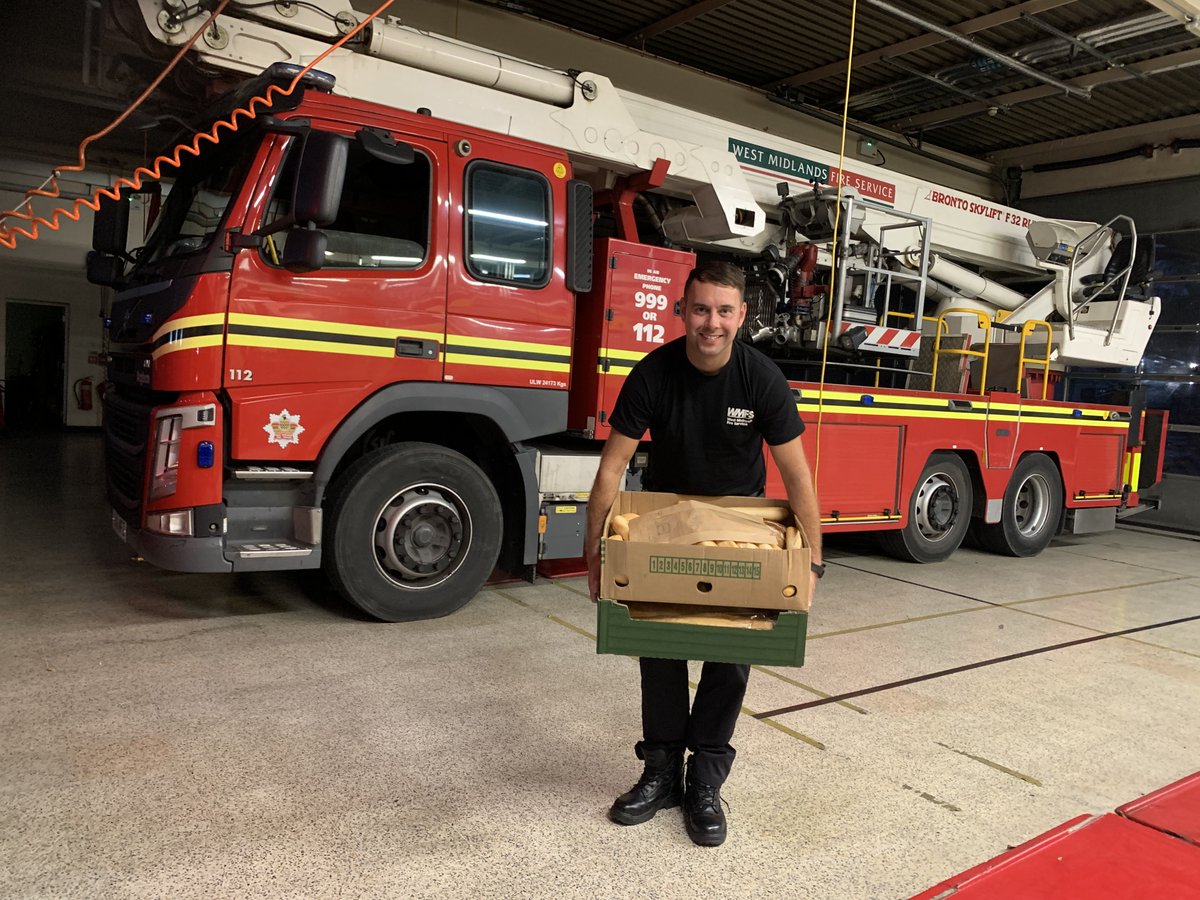 Midland International Aid Trust - MIAT  distributing food to families, Humanity First Walsall Foodbank   supporting  emergency workers with #CostOfLivingCrisis.
helping to feed tummies &amp; not  #landfill #landwaste
, 
<a href="/balseimar/">Balbir Seimar BEM (aka Bobbie Sabharwal)</a> 
#balseimar
#balbirseimar