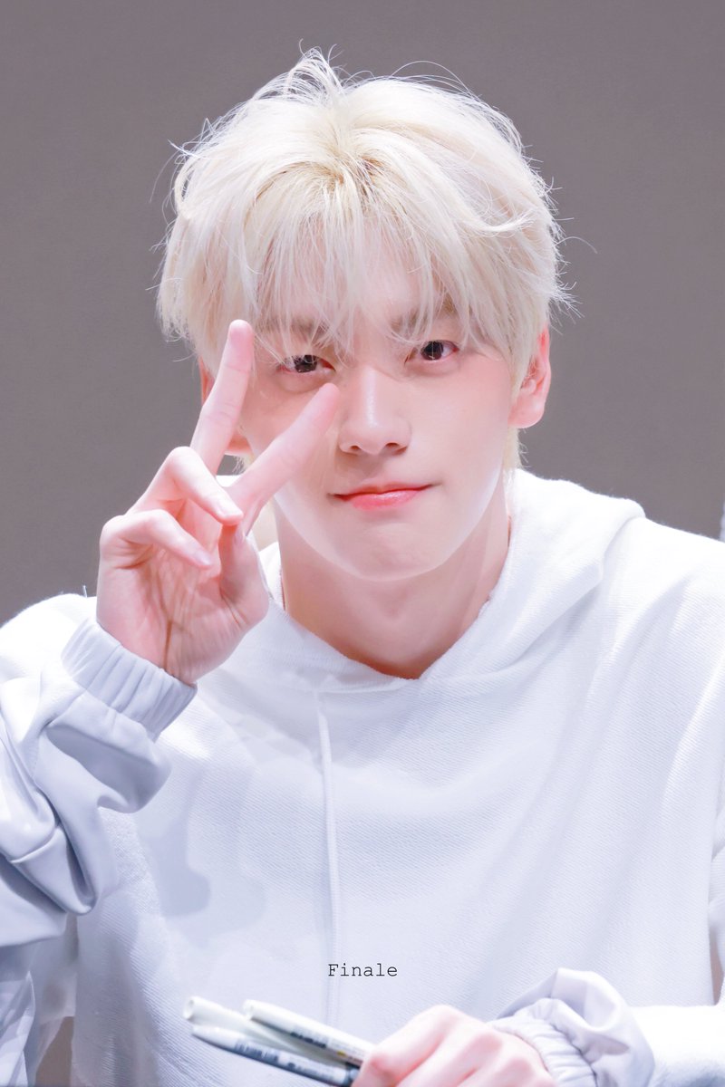 250730 fluffy puppy🫳🏻
#수빈 #SOOBIN #スビン #TXT #崔秀彬