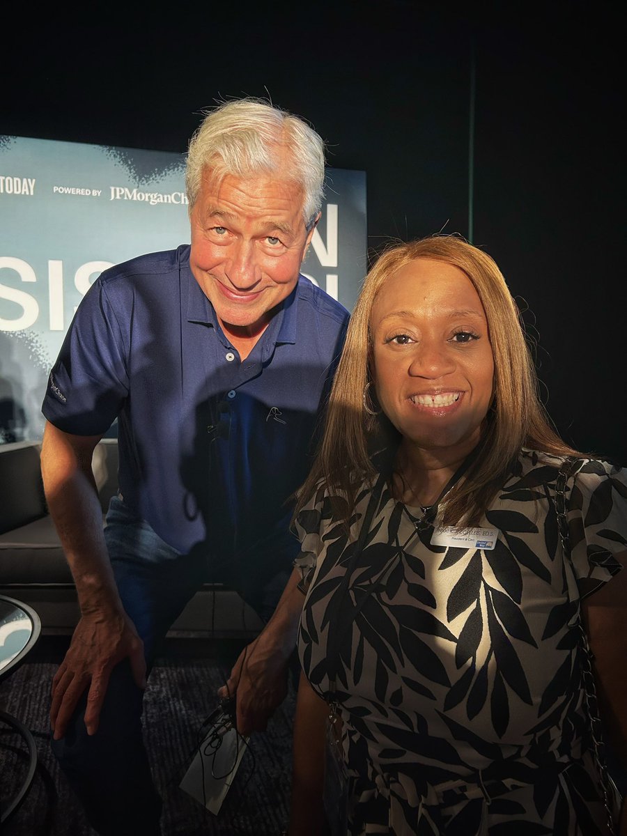 “However you touch life, leave it better than you found it.” -Jamie Dimon

United Way of the Capital Area was proud to partner with Mississippi Today and JPMorgan Chase to welcome Jamie Dimon, CEO of JPMorgan Chase, to Jackson! 💼🌟