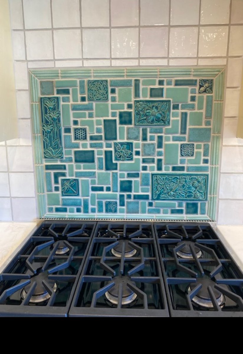 QualityTileInc's tweet image. Art you can live in.
We recently installed these handcrafted @Pewabic tile backsplashes — a Detroit classic that brings texture, color, and history into your home.
Proud to work with timeless materials + precise installation.
🔗 qualitytileinc.com
#PewabicTile #DetroitDesign