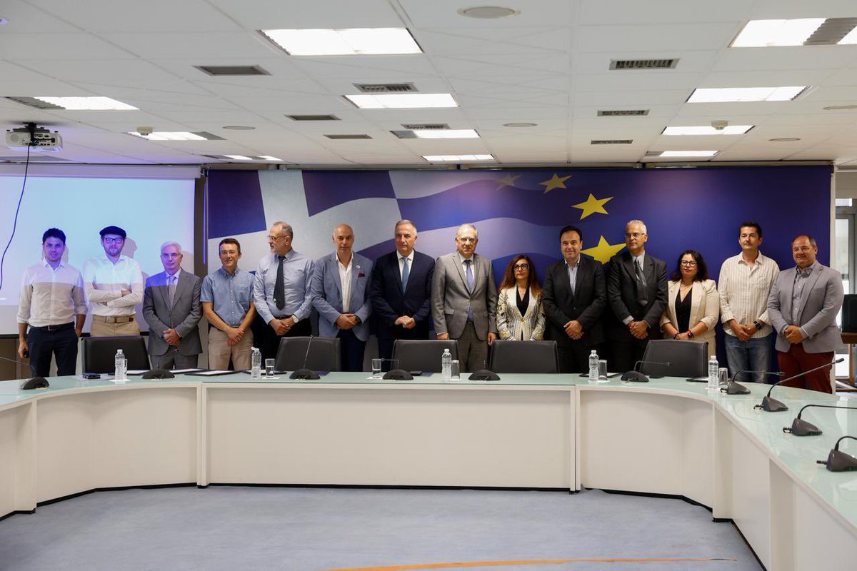 theodorikakosp's tweet image. Άπειρα συγχαρητήρια αξίζουν στους επιστήμονες του Εθνικού Αστεροσκοπείου Αθηνών, που σε συνεργασία με τον Ευρωπαϊκό Οργανισμό Διαστήματος κατάφεραν να συνδεθούν, μέσω ακτίνας λέιζερ, με διαστημικό σκάφος της NASA που ταξιδεύει στον Άρη.
Το Σύμπαν παραμένει σε μεγάλο βαθμό…