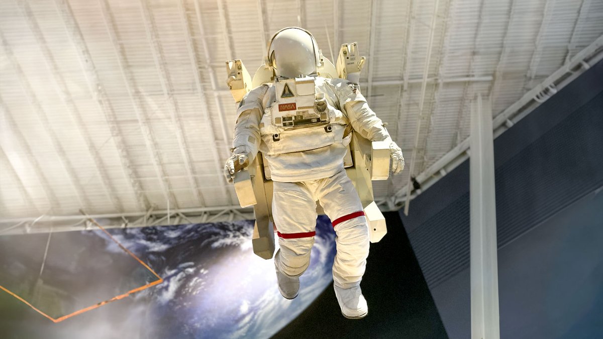 DrawAndCode's tweet image. The 2nd ‘Mission : Sketch’ showcases Space X’s groundbreaking spacecraft destined for Mars, which can refuel and return home! The first steps to human expansion with un-crewed missions planned for 2026 🚀🔴 #spacecenterhouston #spacex #mars #space
