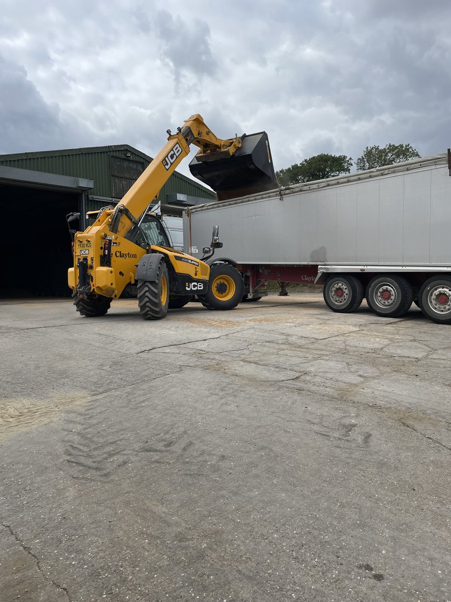 Clean trailer…..I should think so 👍