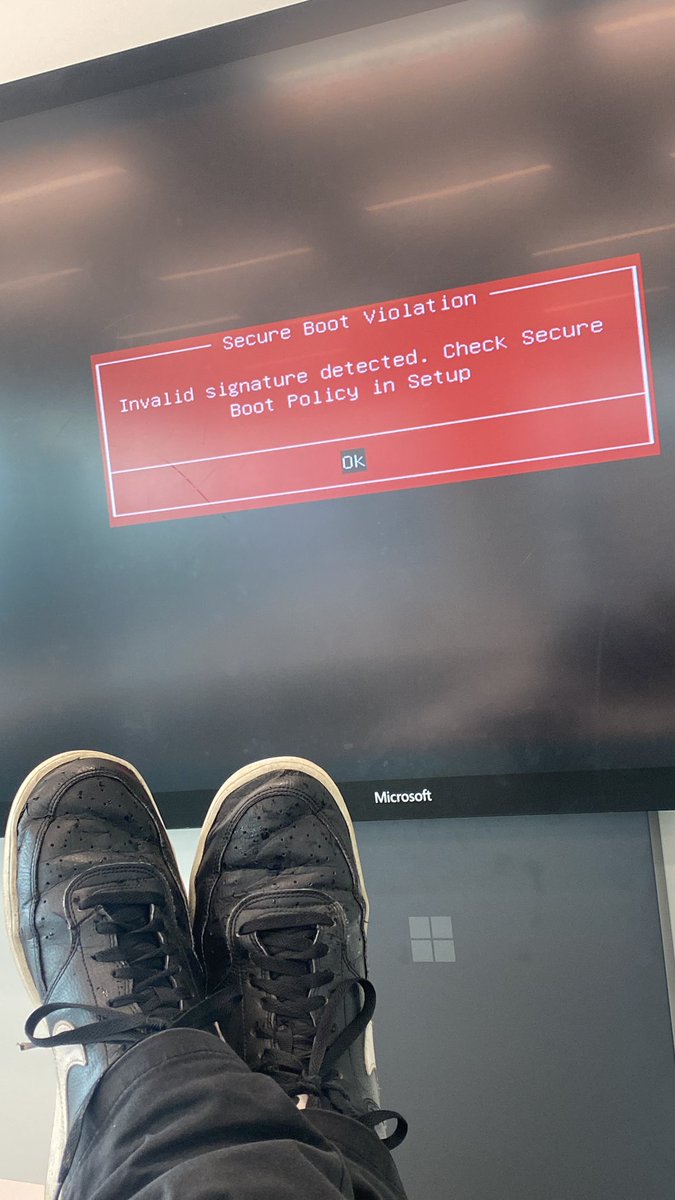 Surely I’m the last person that deserves a secure boot violation #avtweeps
