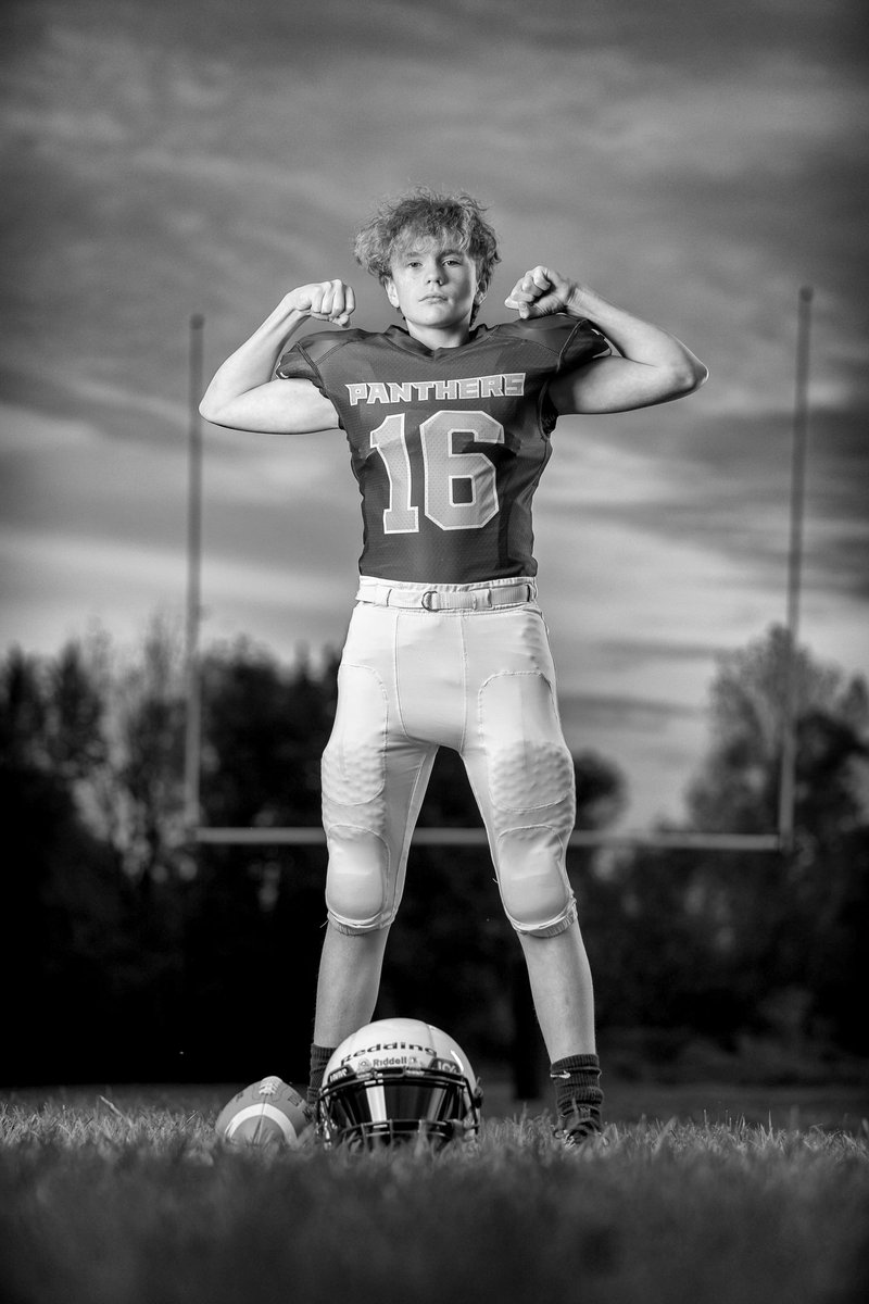 ReddingJD's tweet image. Click the link below and vote for Evan! #YouthAthleteOfTheYear #Football
athleteoftheyear.org/2025/evan-1fcd