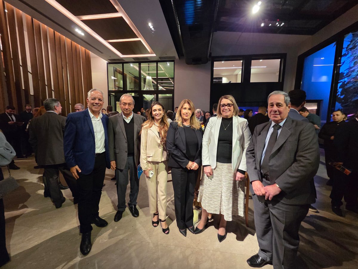 Liderança que transforma! 💡

Presidente da ABNT, Mario W. Esper, recebe o Prêmio Matcon 2025 por iniciativas que valorizam profissionais e salvam vidas, como a Carteira Profissional de Eletricista.

🔗 Leia mais: bit.ly/4fhMTFR