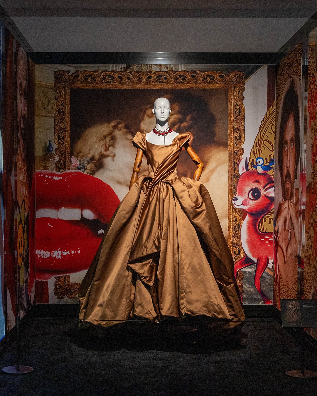 X-এ Vivienne Westwood: 