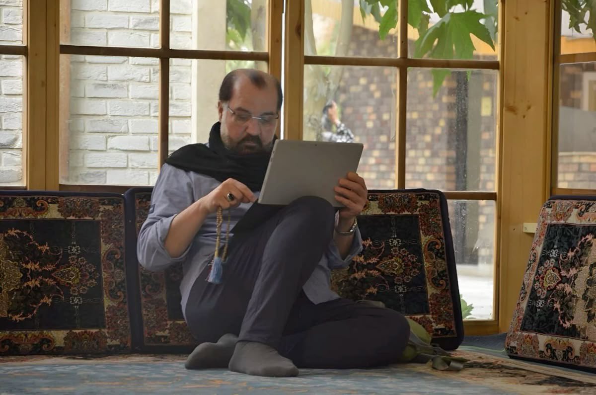 في مثل هذا اليوم، ابتسمَ ابن جامعة الحسين. أغلق السيّد محسن آخر صفحات كتابه على طريق القدس. ثمّ كتبَ أجمل ألقابه: الشهيد فؤاد شُكر

#فؤائد_المقاومة
#فؤائد_شكر_السيد_محسن
#لبنان
