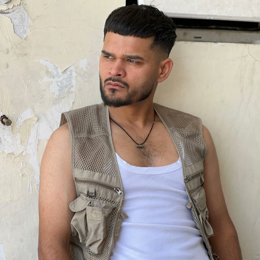 Fassion Modeling  #deprem  #zonauang #LaCasaDeLosFamososMx #LoveIslandUK #deprem #LouisVuitton