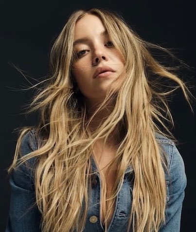 Joey Swoll: praises hulk hogan, gets minor pushback from black people, apologizes like a little bitch, gets dragged even more.

Sydney Sweeney: pushes literal fascist propaganda, ushers a full race war, gets insane pushback by blacks and liberals. No apology, no fucks given.