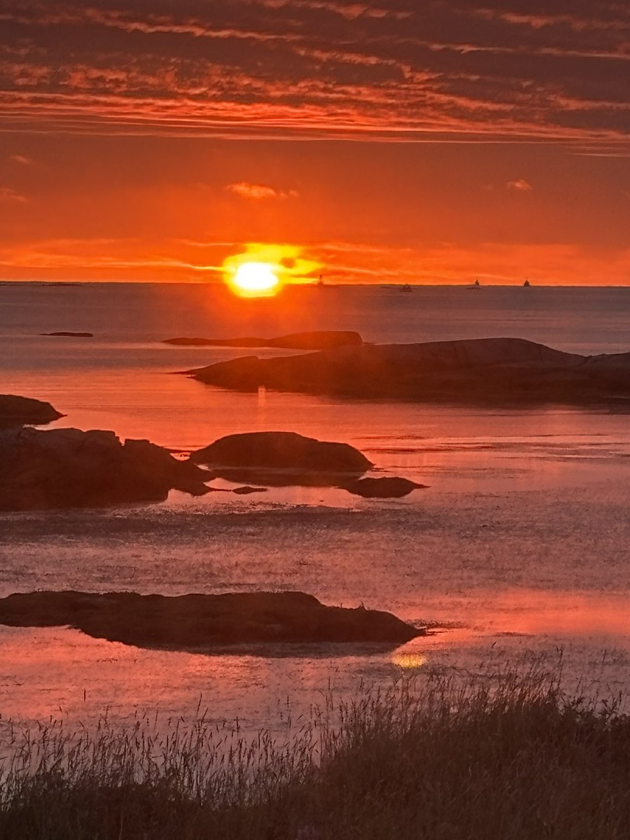 #newtown sunrise #nlwx #newfoundland