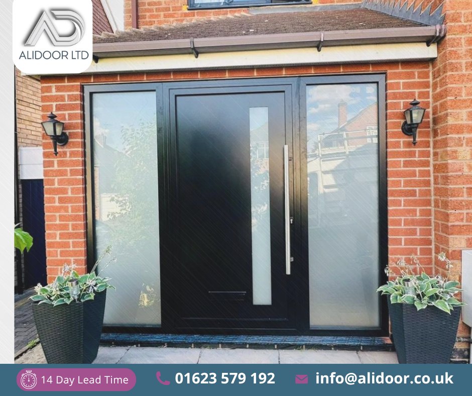 alidoorltd's tweet photo. Take a look at this recent installation of our Wollaton 1 #AluminiumDoor in Jet Black, complete with stylish bar handle, two sidelights &amp; satin glass for a sleek, modern finish. Expertly installed by AGS Midlands - Get in touch for a quote for your next project! Call 01623 579192 https://t.co/8GkTjoNTpP