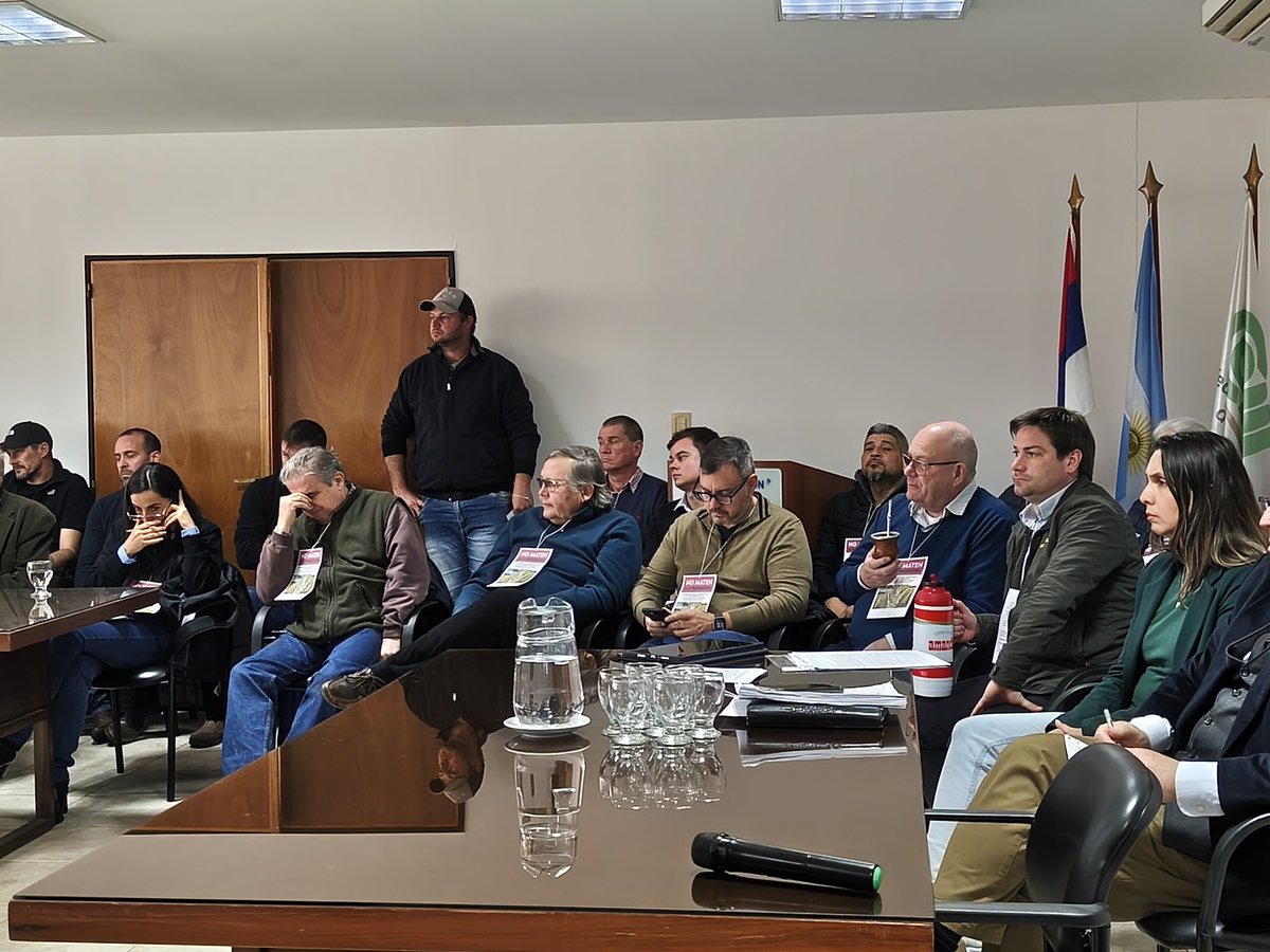 CEMISIONES's tweet photo. Las entidades de todo el arco productivo que debaten ahora en la CEM son: Asociación Ganadera LGSM, AMAYADAP, Sociedad Rural de Misiones, Cámara de Elaboradores de Te Argentina (CETA), Cooperativas Agroindustrial de Misiones Ltda; Coop. Agrícola de Montecarlo... https://t.co/fZqPpdsJrl