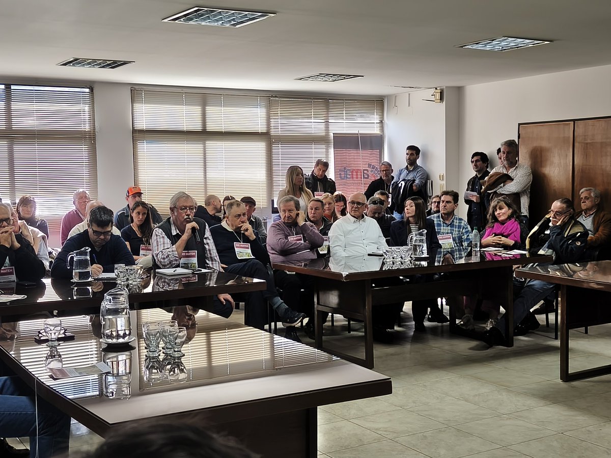 CEMISIONES's tweet photo. Las entidades de todo el arco productivo que debaten ahora en la CEM son: Asociación Ganadera LGSM, AMAYADAP, Sociedad Rural de Misiones, Cámara de Elaboradores de Te Argentina (CETA), Cooperativas Agroindustrial de Misiones Ltda; Coop. Agrícola de Montecarlo... https://t.co/fZqPpdsJrl