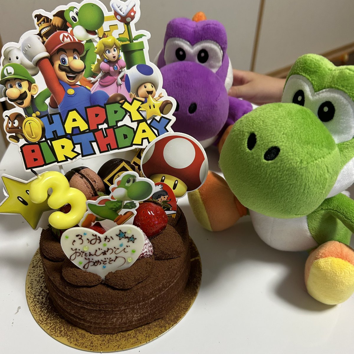 __kurumis__'s tweet photo. 世界一可愛い3歳
マリオに支配された3歳 https://t.co/1lZt4LdwUm