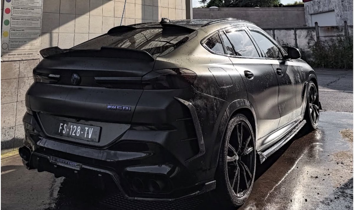 BMW X6 M50i