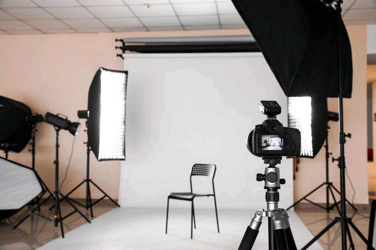 Hookleinc's tweet image. 📸 Ready to make your photography studio the talk of the town? Discover expert tips to boost your local visibility on social media and Google Business Profile.

#PhotographyTips #MarketYourArt #PhotographyStudio #Photographers #SocialMediaTips #Hookle

hookle.net/post/social-me…