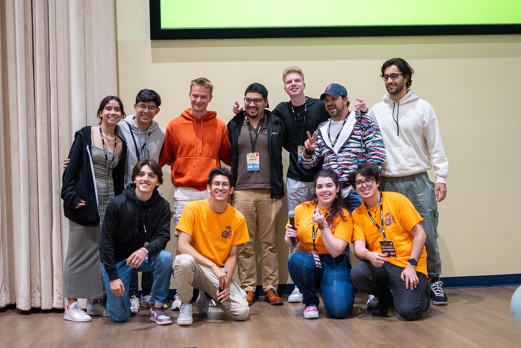 David Ulloa from @FIU_ CEC secured a full-time role at Google before graduating from FIU. Through leadership, internships, and a passion for innovation, he now contributes to AI development in Google Cloud. Learn more: ow.ly/xyPe50WwkgM