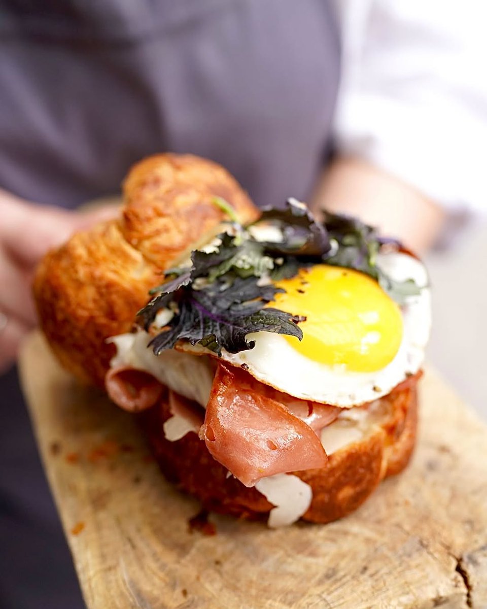 L’Amico’s 10th anniversary is coming up!⁠

Chef Laurent Tourondel’s ode to Italian flavors and conviviality are married with New York precision and verve.⁠ 

From wood-fired pizzas and housemade pastas to hyper-seasonal dishes, L’Amico has something for every palate for