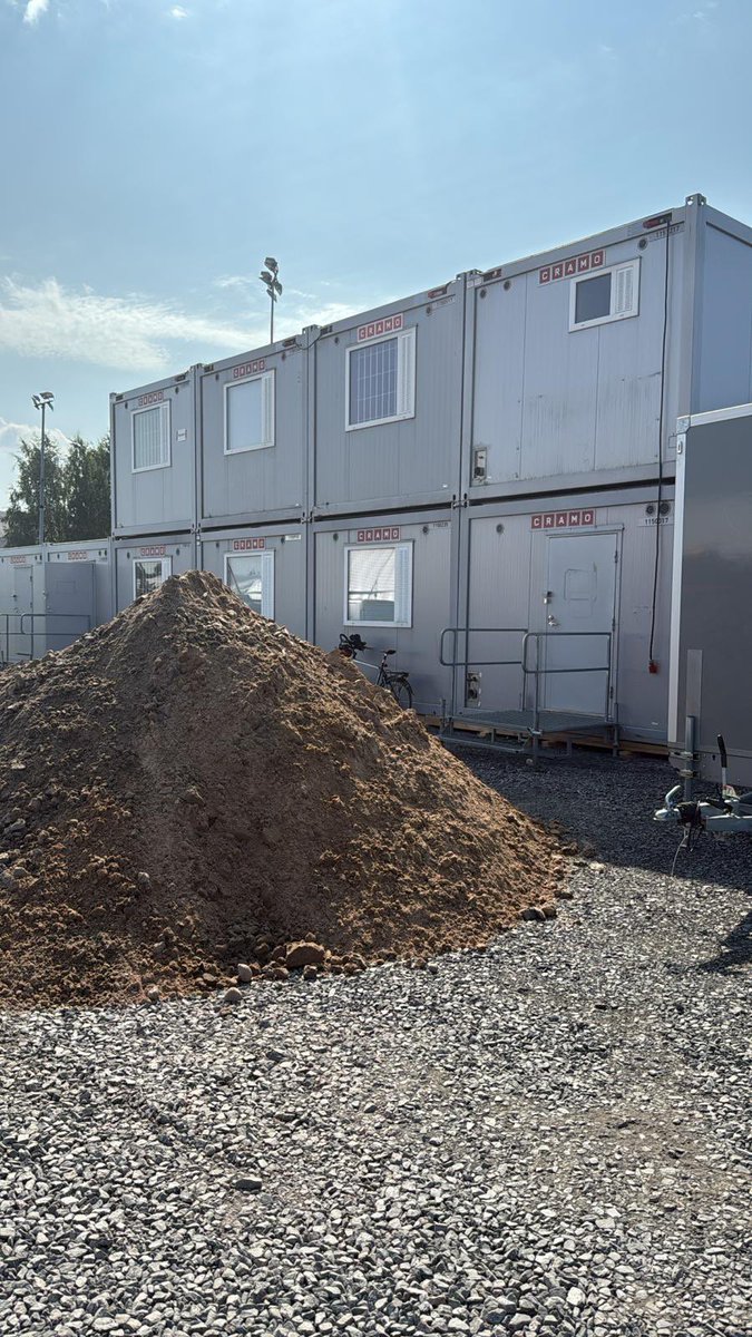 Kävin tänään katsomassa miten maatyöt stadionin tontilla edistyvät. Ollaan siinä pisteessä, että viikolla valetaan stadionrakennuksen perustukset!

@acoulu #acoulu #jalkapallostadion #oulu #veikkausliiga