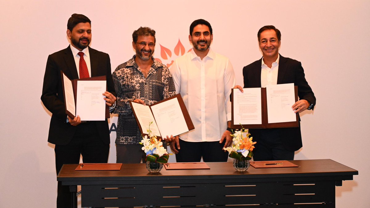 అమెరికాలో సంవత్సరానికి $100 డాలర్స్ కడితే మీకు ఒక ఆఫీస్ అడ్రస్, ఫోన్ నంబర్ వస్తుంది. 

ఆలా స్టార్ట్ చేసిన కంపెనీకి YouTube knowledge సపోర్ట్ అంట. ఆంధ్రప్రదేశ్ గవర్నమెంట్ తో సింగపూర్ లో అవగాహనా ఒప్పందం (MoU) అంట .. 

దానికి పచ్చ పశువుల మంద ఎలివేషన్స్  😂